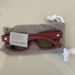 Le Specs | Accessories | Le Specs Sunglasses Dc | Poshmark display picture 1